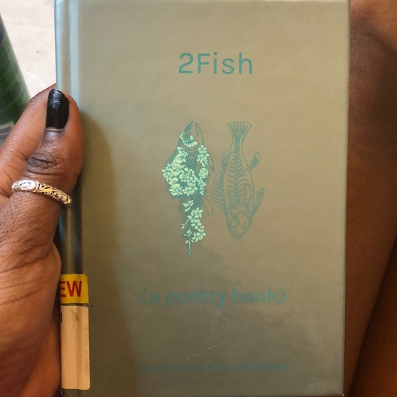 A poetry book 2 fish by Jhené Aiko Chilombo - Picture 1 of 2